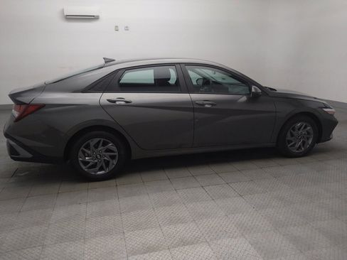 Used 2024 Hyundai Elantra SEL FWD image 10