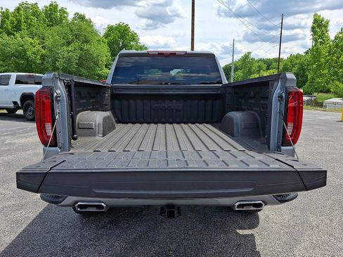 Used 2023 GMC Sierra 1500 AT4 w/ Technology Package AWD/4WD image 31