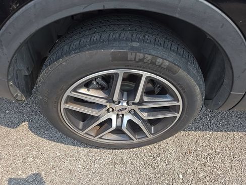 Used 2016 Ford Explorer Sport AWD/4WD image 10