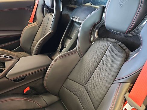 Certified 2024 Chevrolet Corvette Stingray Premium Cpe image 18