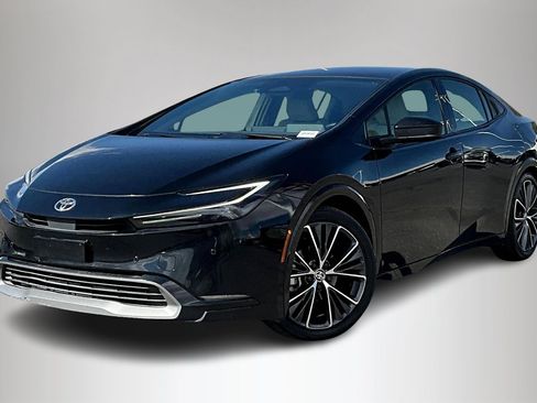 Used 2024 Toyota Prius XLE image 3