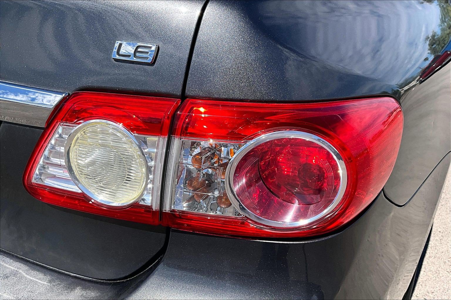 Used 2011 Toyota Corolla LE FWD image 24