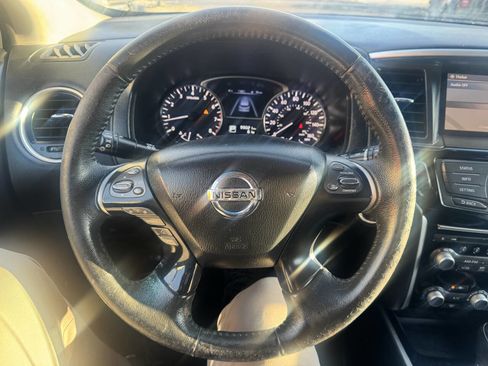 Used 2015 Nissan Pathfinder SV w/ Cargo Package image 33
