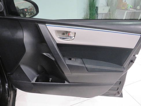 Used 2015 Toyota Corolla LE FWD image 22