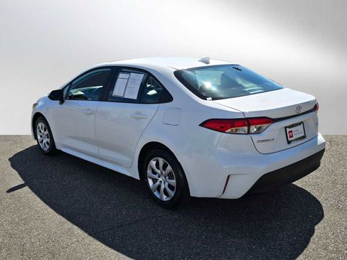 Used 2026 Toyota Corolla LE image 5