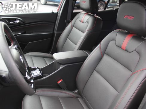 Used 2025 Chevrolet Trax RS w/ Driver Confidence Package image 11