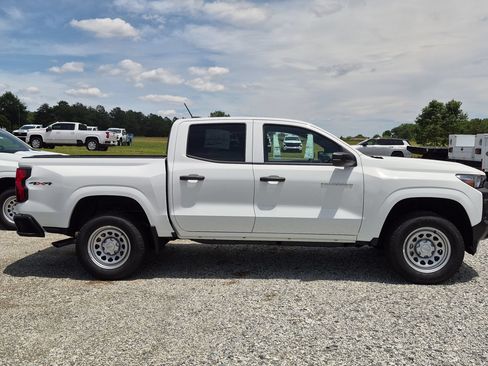 New 2026 Chevrolet Colorado W/T w/ WT Convenience Package II AWD/4WD image 11