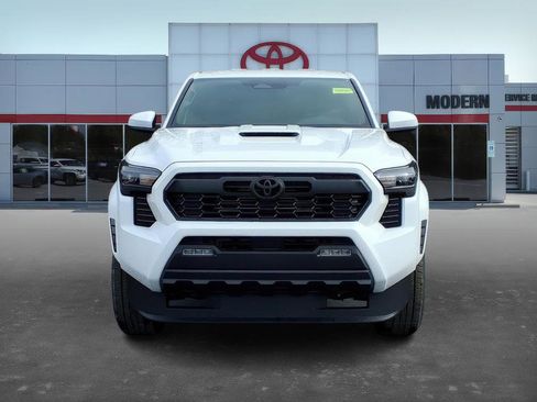 New 2025 Toyota Tacoma TRD Sport image 2