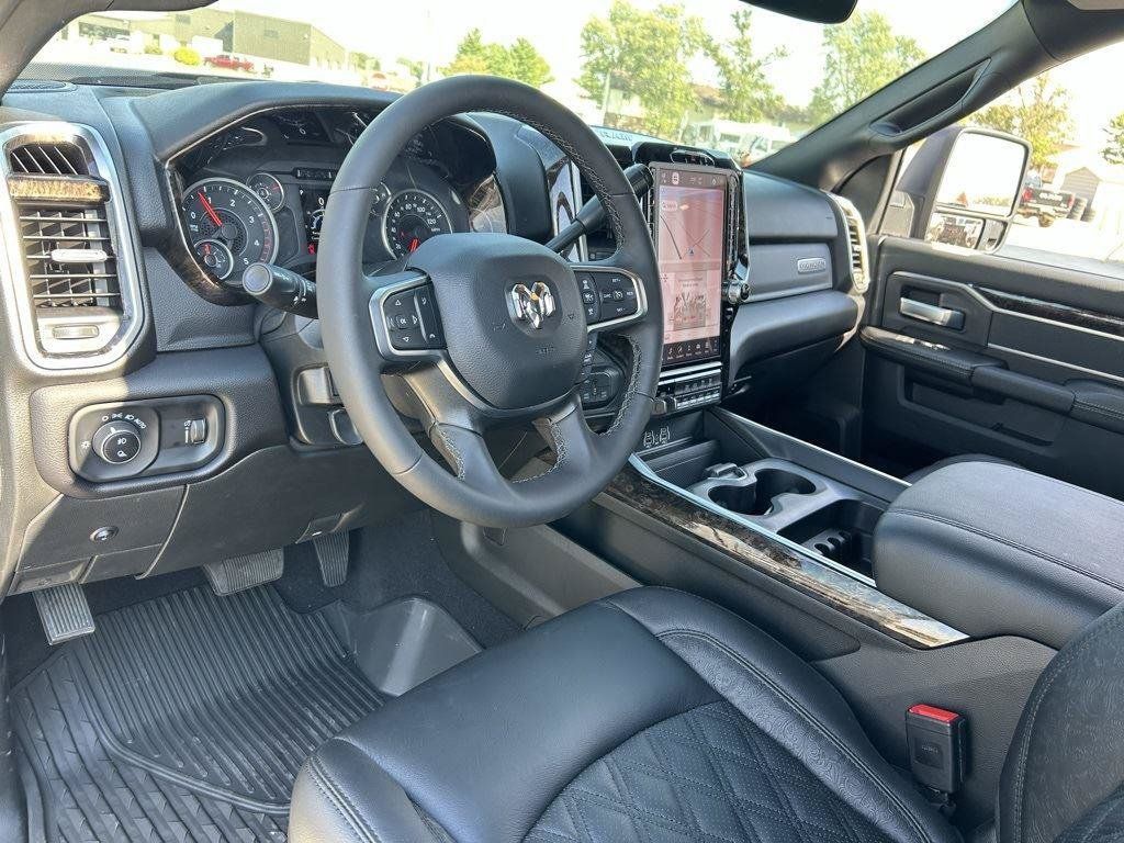 New 2025 RAM 2500 Big Horn AWD/4WD image 18