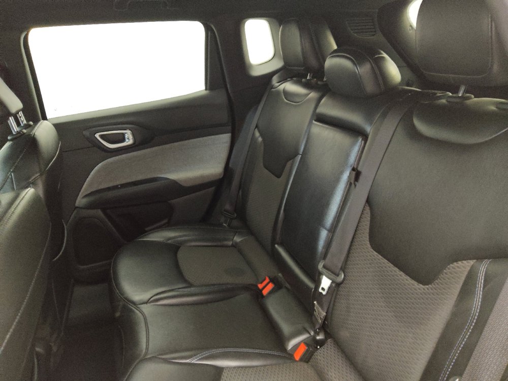 Used 2023 Jeep Compass Latitude w/ Convenience Group AWD/4WD image 18