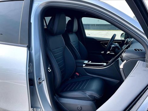 Used 2025 Mercedes-Benz GLC 300 image 9