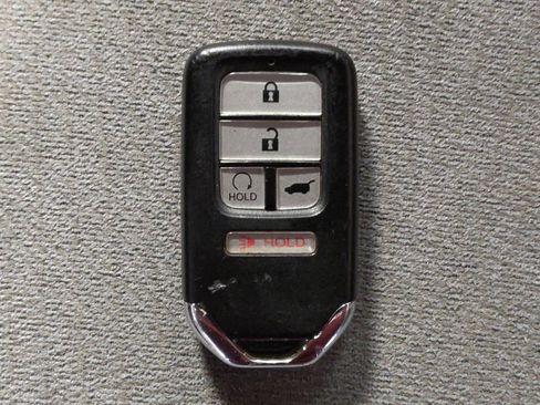 Used 2016 Honda Pilot EX image 32
