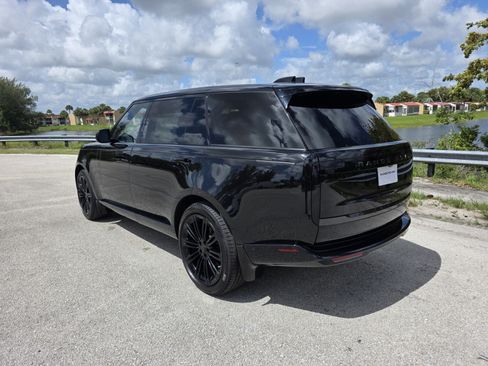New 2026 Land Rover Range Rover Long Wheelbase SE AWD/4WD image 2