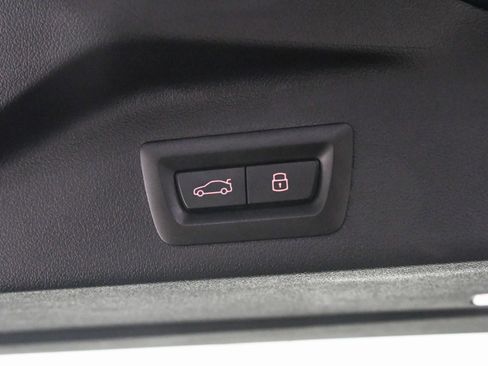 Used 2024 BMW X5 xDrive40i w/ Parking Assistance Package image 9