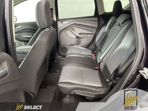 Used 2019 Ford Escape SE image 11