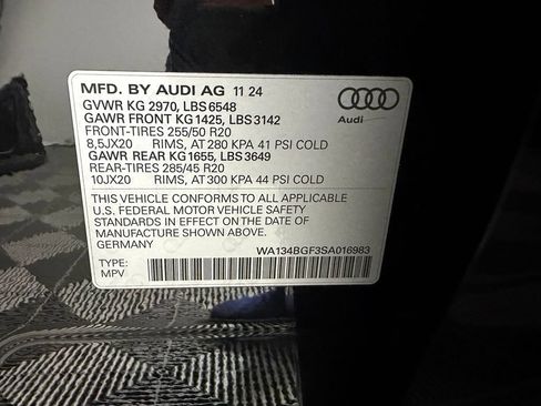 Used 2025 Audi Q6 e-tron Prestige w/ 20" Wheel Package AWD/4WD image 35