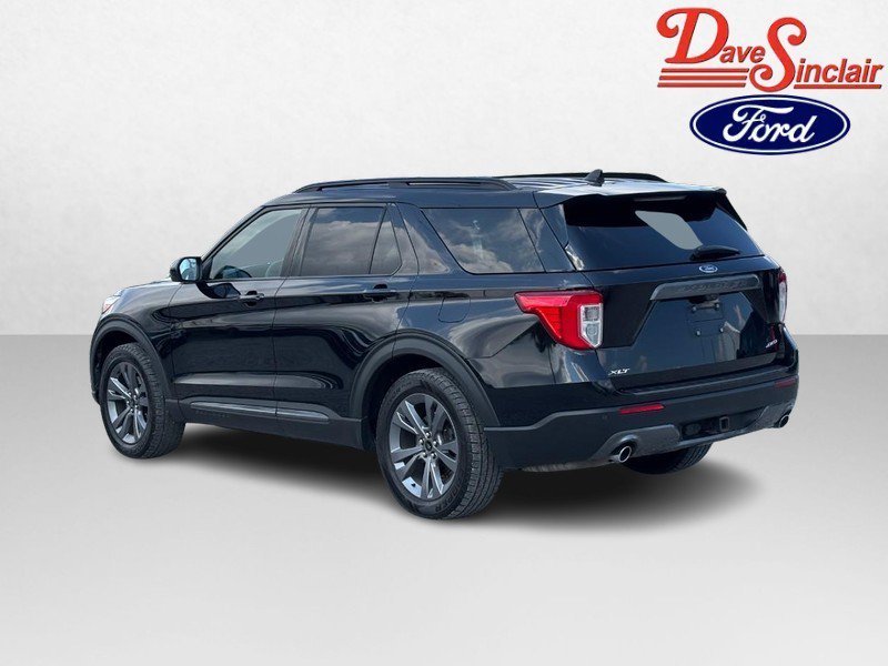 Used 2022 Ford Explorer XLT w/ Equipment Group 202A AWD/4WD image 9