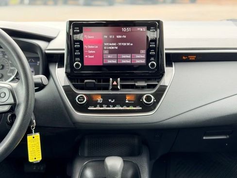 Used 2020 Toyota Corolla LE image 20