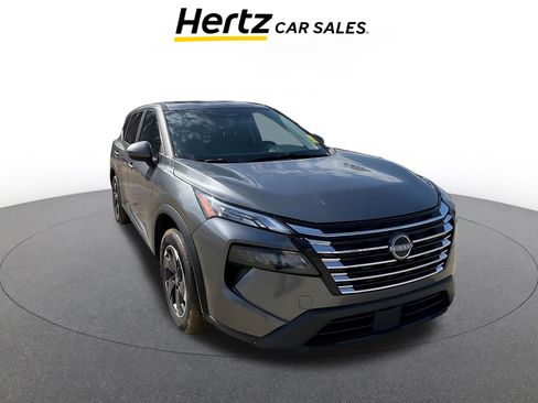 Used 2025 Nissan Rogue SV image 1