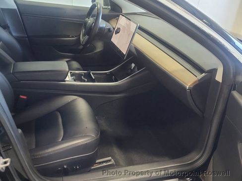 Used 2018 Tesla Model 3 Long Range image 3