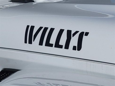 Used 2022 Jeep Gladiator Willys image 8