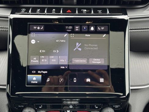 New 2025 Jeep Grand Cherokee L Altitude image 12