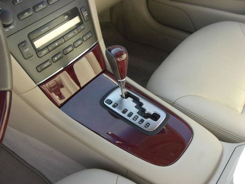 Used 2003 Lexus ES 330 FWD image 10