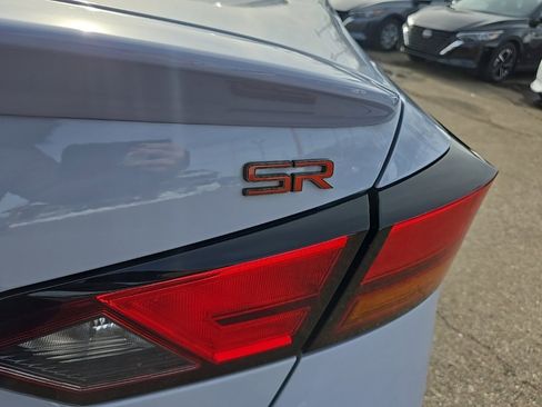 Used 2023 Nissan Altima 2.5 SR w/ SR Premium Package image 34