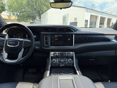 Used 2023 GMC Yukon Denali w/ Denali Reserve Package AWD/4WD image 26