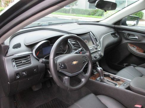 Used 2015 Chevrolet Impala LT FWD image 10