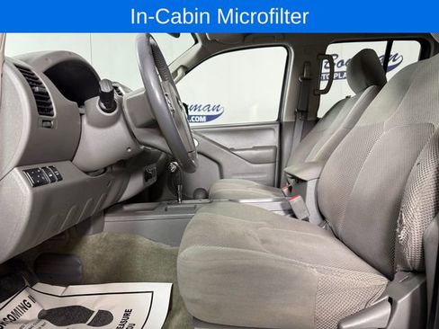 Used 2016 Nissan Frontier SV w/ SV Value Truck Package AWD/4WD image 13