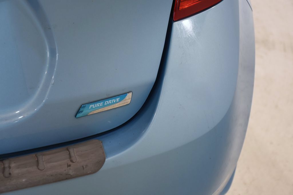Used 2014 Nissan Versa Note SV FWD image 27