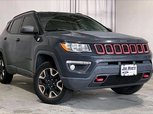 Used 2018 Jeep Compass Trailhawk image 1