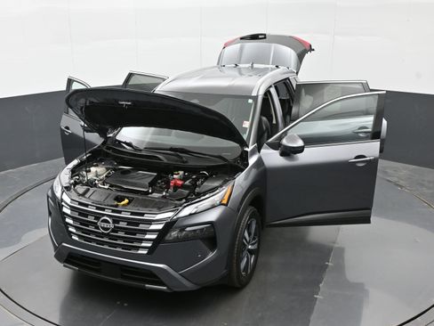 Used 2024 Nissan Rogue SL image 45