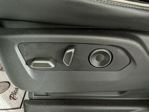 Used 2021 Cadillac Escalade ESV Sport image 18