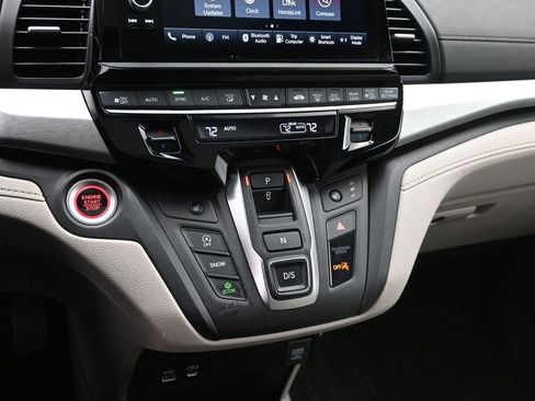 Used 2025 Honda Odyssey EX-L image 18