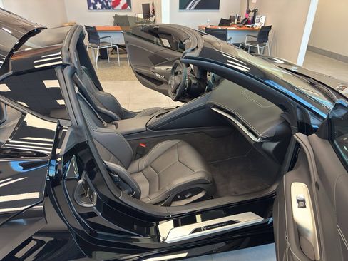 Used 2023 Chevrolet Corvette Stingray Coupe w/ 1LT image 12