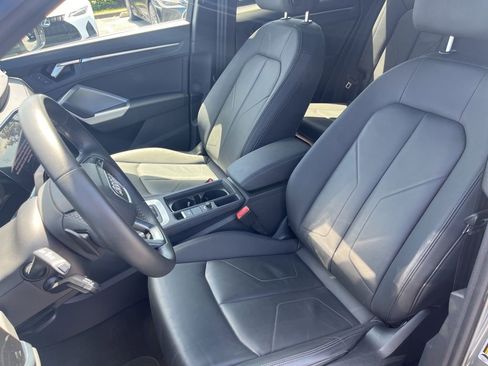 Used 2025 Audi Q3 2.0T Premium image 19