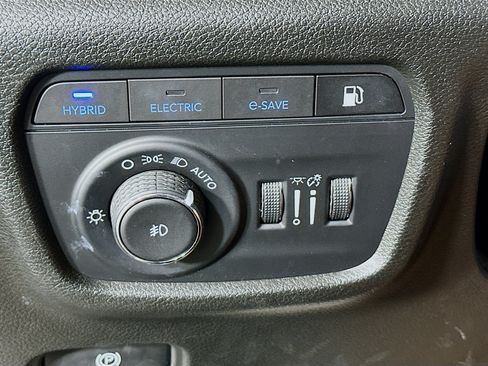 Used 2022 Jeep Grand Cherokee Limited 4xe AWD/4WD image 17