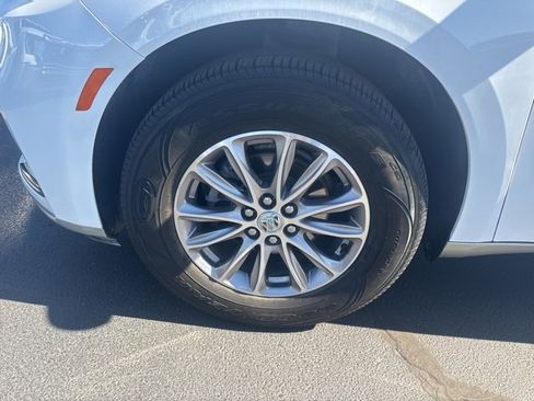 Used 2024 Buick Enclave Premium image 27