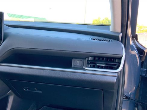 Used 2024 Toyota Grand Highlander AWD image 18