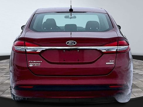 Used 2018 Ford Fusion SE image 6