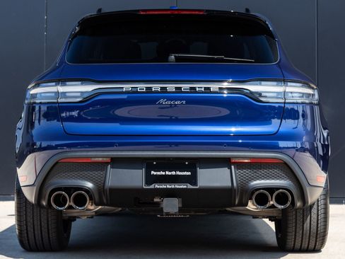 Certified 2026 Porsche Macan AWD/4WD image 10