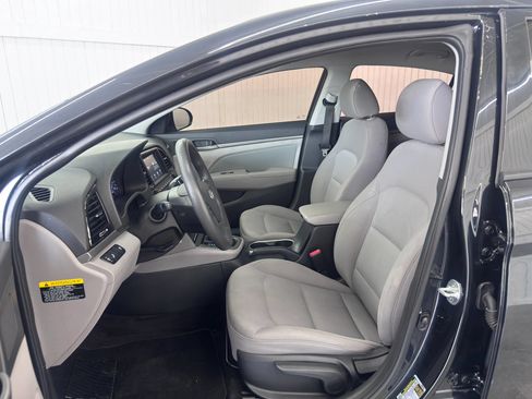 Used 2018 Hyundai Elantra SEL w/ Cargo Package FWD image 9