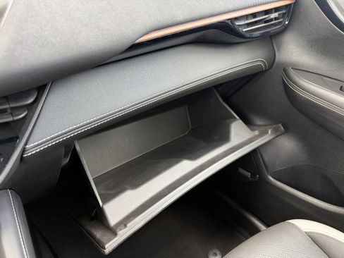 Used 2025 Buick Envision Sport Touring image 22