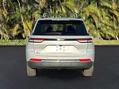 Used 2023 Jeep Grand Cherokee Laredo w/ Luxury Tech Group I image 6