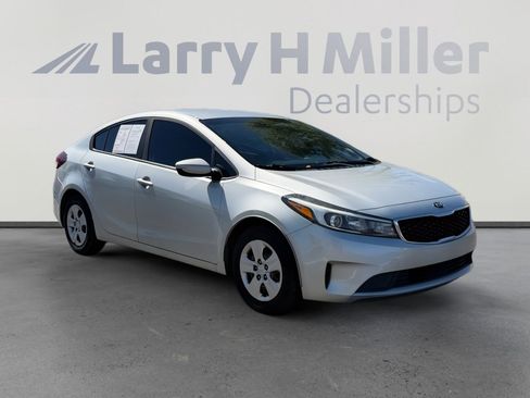 Used 2018 Kia Forte LX w/ LX Rear Camera Package image 8