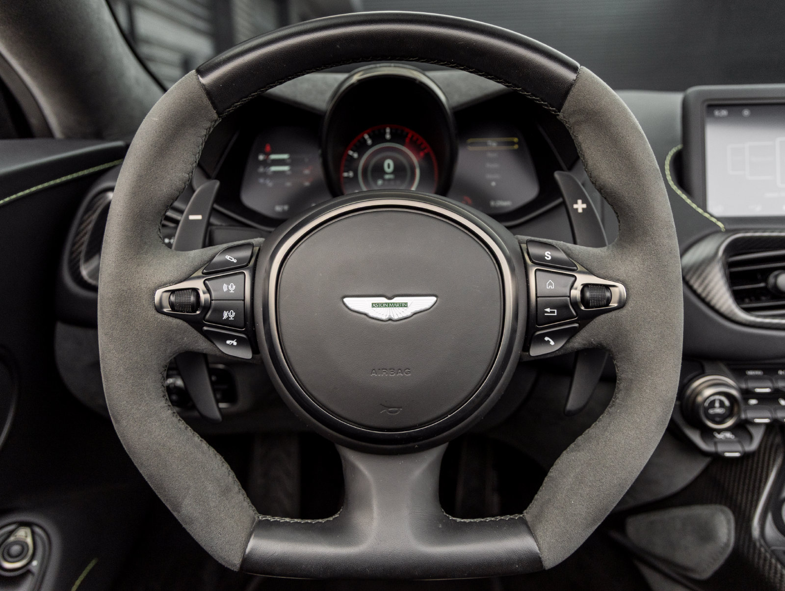 Used 2023 Aston Martin V8 Vantage Roadster RWD image 33