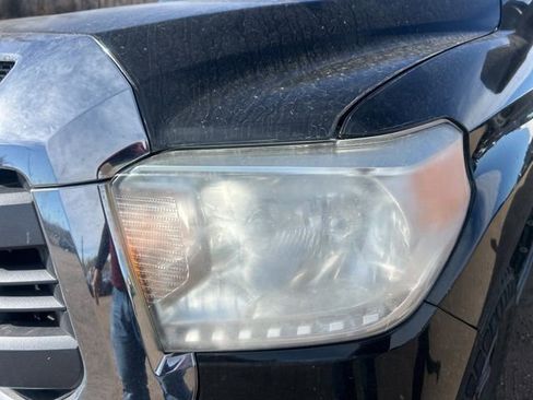 Used 2015 Toyota Tundra SR5 image 9