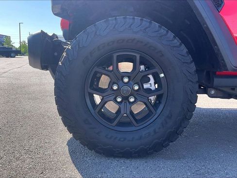 Used 2025 Jeep Wrangler Unlimited Sport S 4xe AWD/4WD image 2